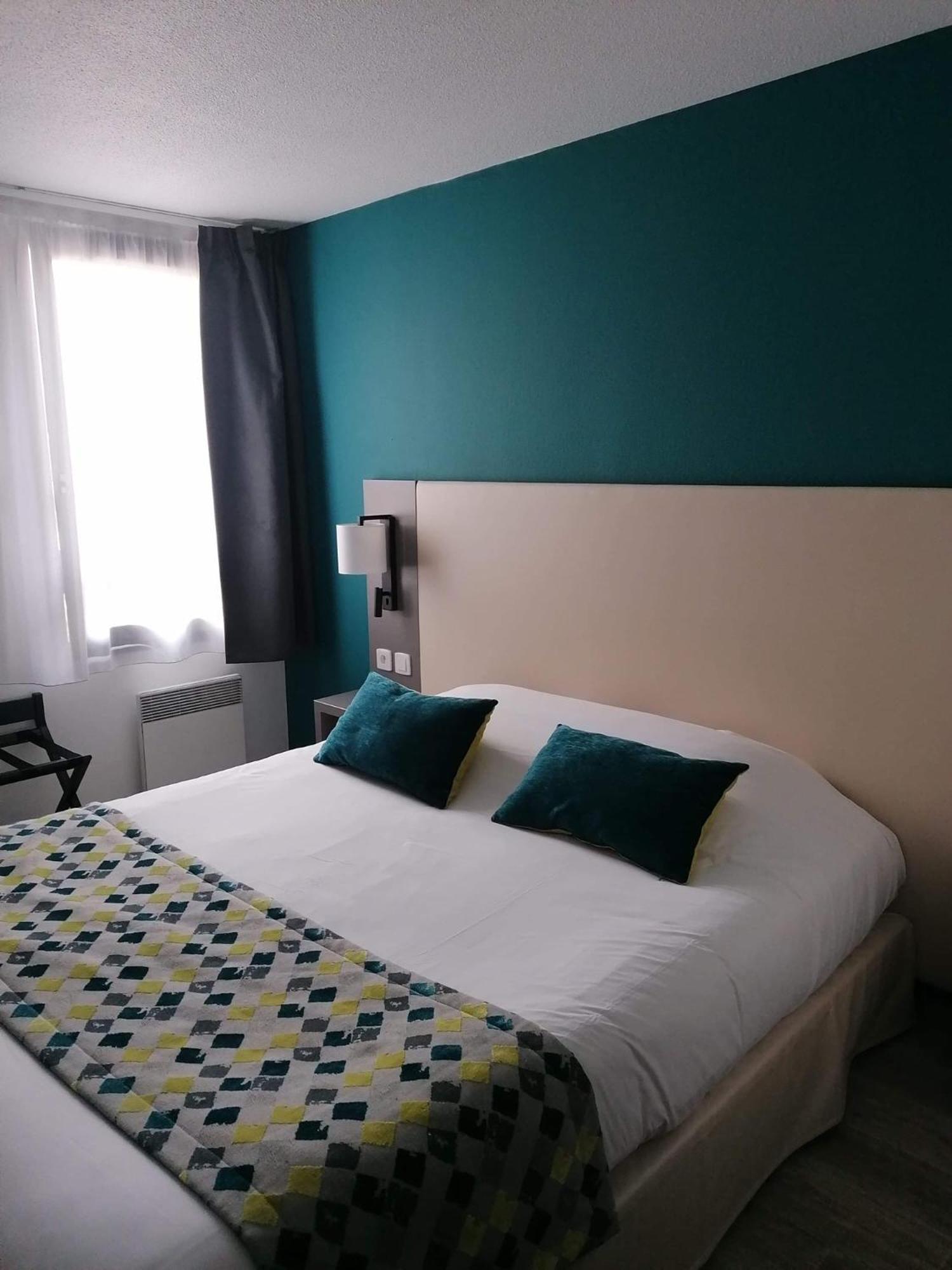 Hotel The Originals Romans-Sur-Isere Le Clos Des Tanneurs ภายนอก รูปภาพ