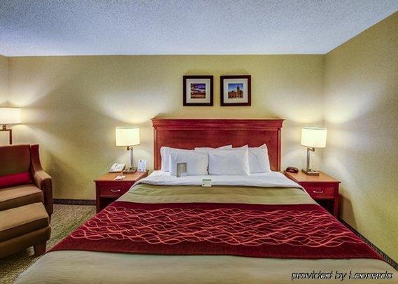 Hotel The Originals Romans-Sur-Isere Le Clos Des Tanneurs ภายนอก รูปภาพ